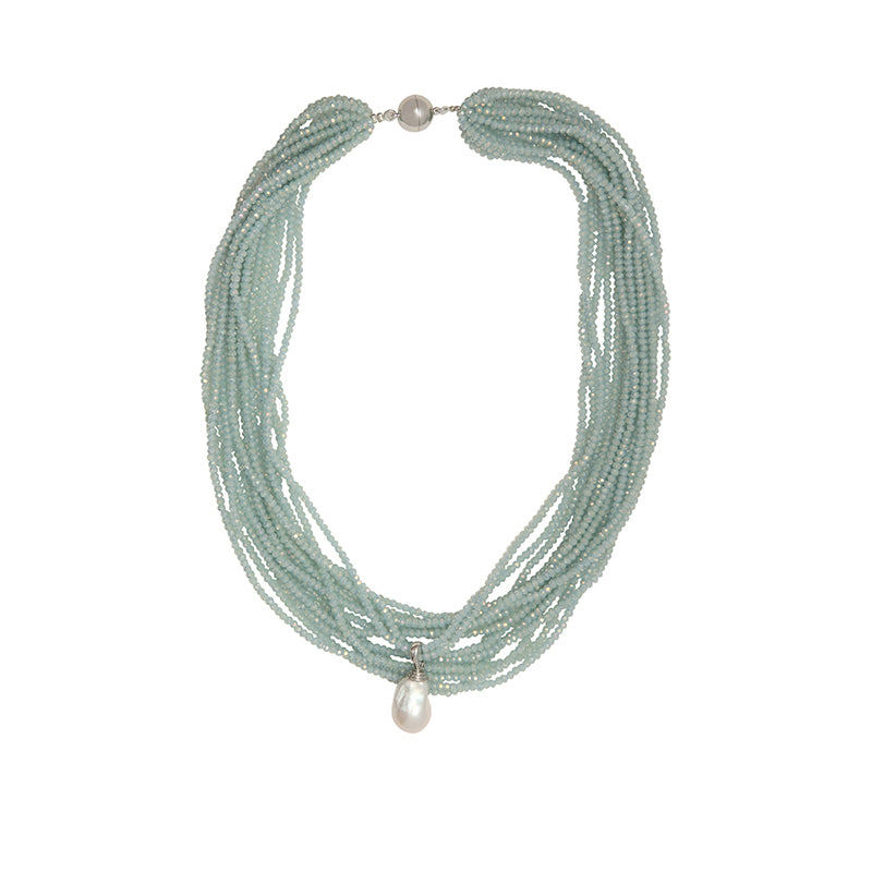 THE CRYSTAL NECKLACE IN LITE BLUE